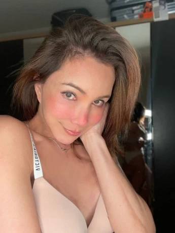 Davika, Ganz neu & Top Massage! — 3 / 5