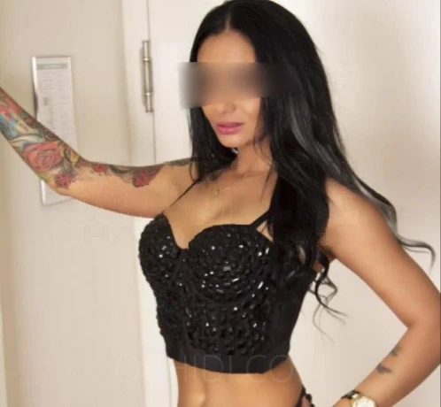 Sexy Isabella — 1 / 6