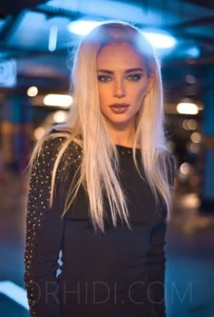 Kristen — 2 / 4