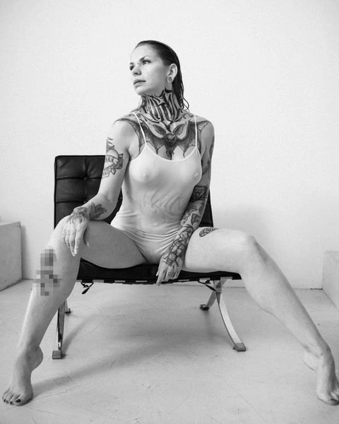 Runa, Escort, Essen