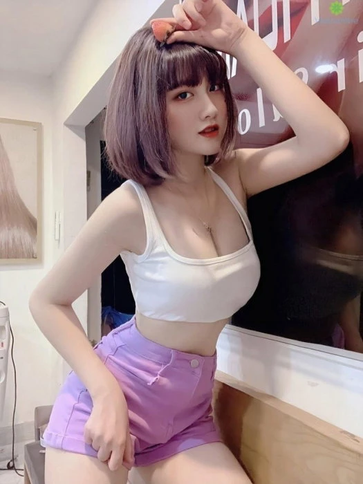 Honey, Escort, Ahmadi