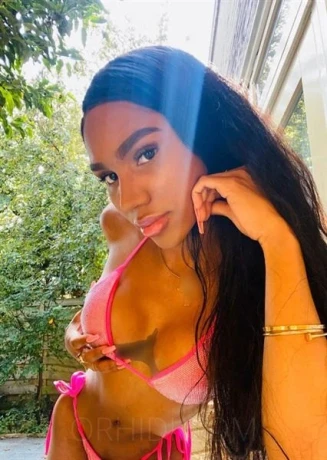 TS Ashley — 5 / 10