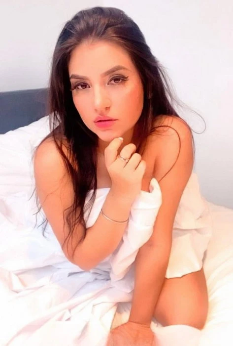Iza Brasileira, Escort, Dubai