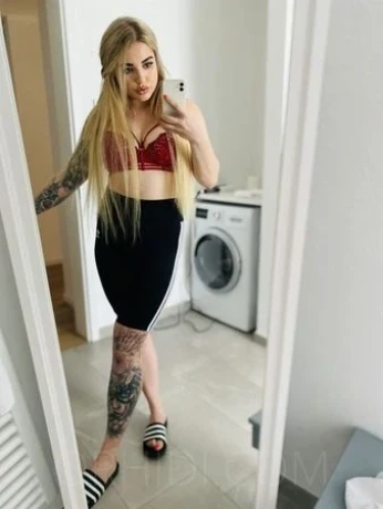 DEUTSCHE Lucy - Blond und diskret — 4 / 5