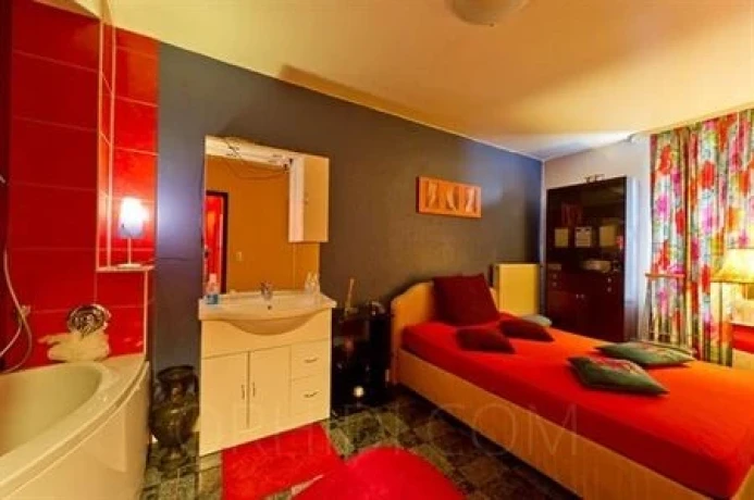 Kleines Laufhaus — 8 / 20