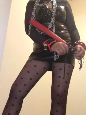 Mary Domina Bizarr — 12 / 13