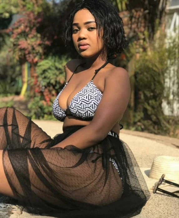 Sexy Zoe, Escort, Pune