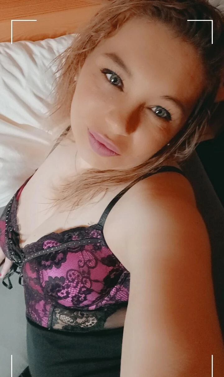 Isabella — 2 / 10