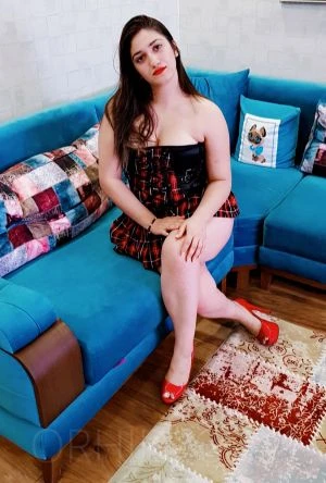 VIP Selin — 2 / 5