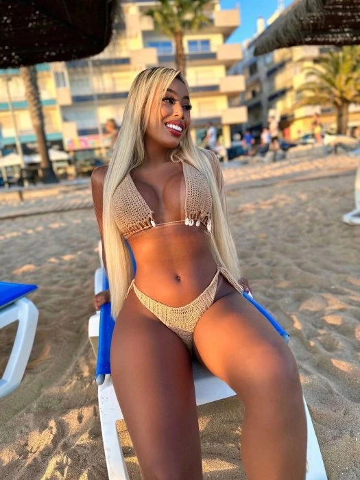 Lays Bueno, Escort, Guarda