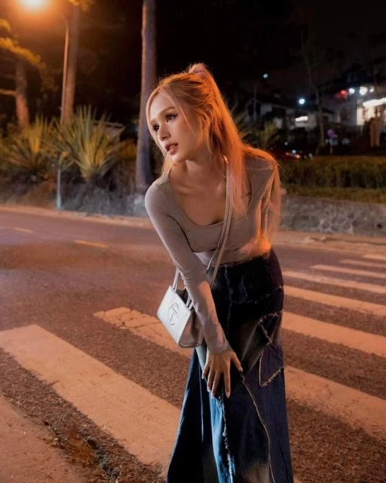 Lisa, Escort, Singapore
