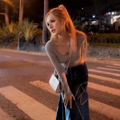 Lisa, Escort, Singapore