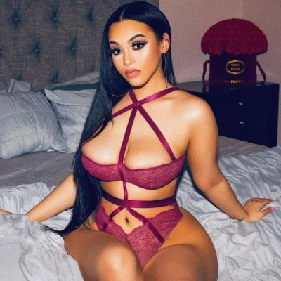 Katie, Escort, Salalah