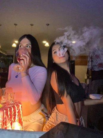 Maria Vittoria — 4 / 12