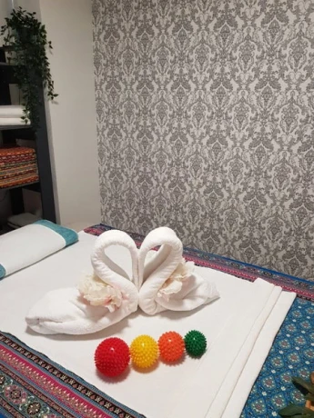 Amina Nur Mit Termin — 1 / 12