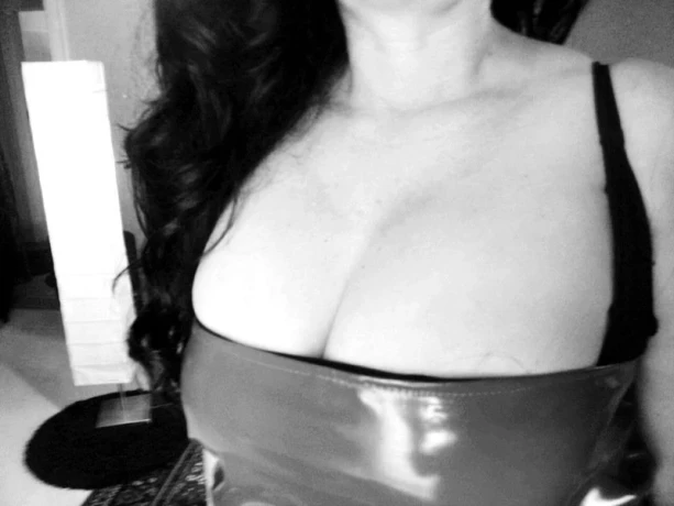 Heisses Lustweib Av Spez Mass Auch Dom — 22 / 24