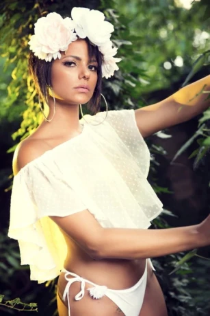 Manuela Cinnamon — 3 / 12