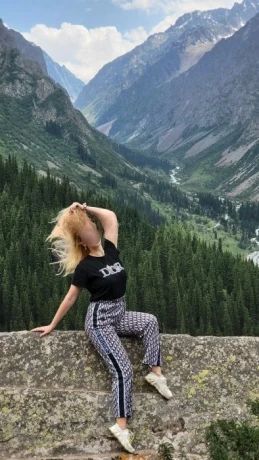 Melania Gfe — 7 / 11