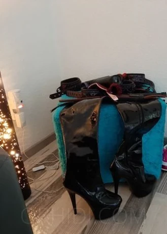 Bizarr Lady Letizia — 2 / 6