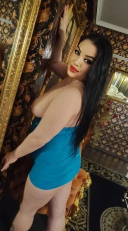 Elena Aus Spanien In Franzis Villa Pompos — 3 / 4