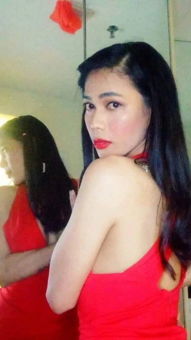 Maria Camille — 2 / 9