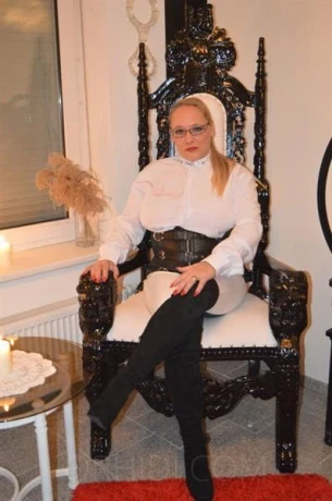LADY SISI — 1 / 3
