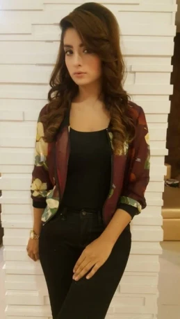 Mehak Indian — 1 / 3