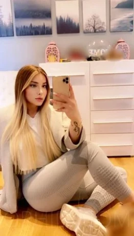 TS Ella D*ll - Türkish Sex bomb — 22 / 23