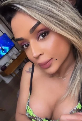 Sabrina fer — 2 / 12