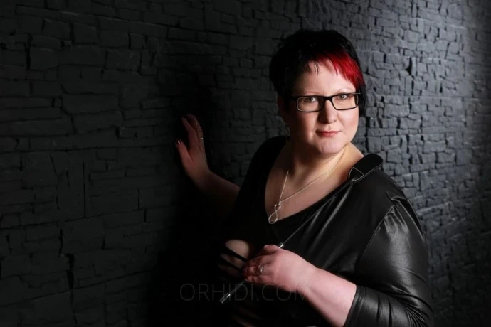 Lilly- Molliger,deutscher Busentraum — 18 / 22