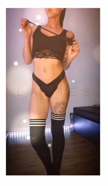 Lady Alicia — 5 / 9