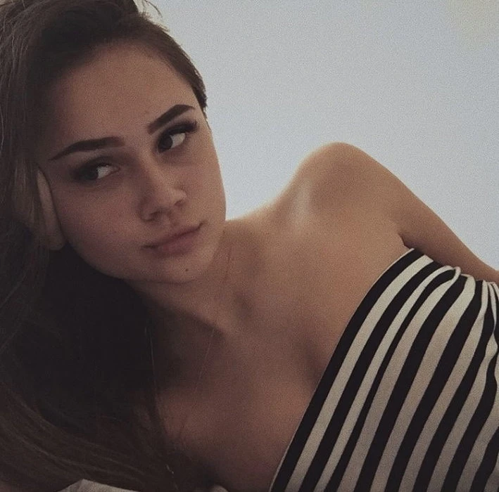 Monic, Escort, Mersin