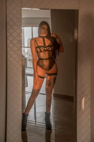 Valentina — 4 / 6