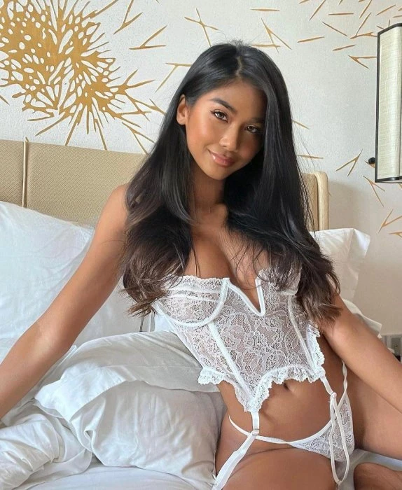 Maria — 2 / 6
