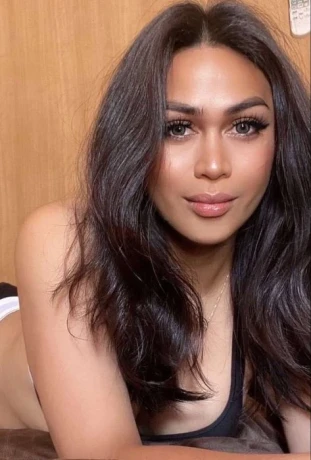 Roberta Hafeez — 10 / 13