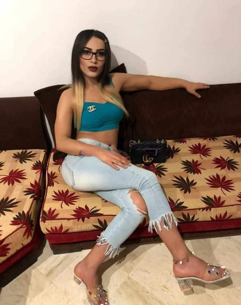 Maya, Escort, Clermont-Ferrand