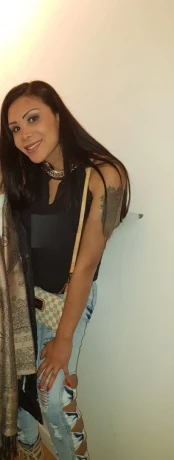 Clara Medina — 5 / 8