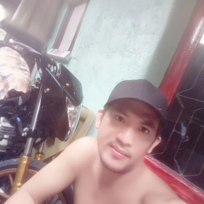 Jay-ar Manalastas, Escort, Mandaluyong