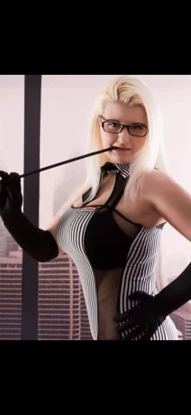 Elena In Jena — 1 / 4