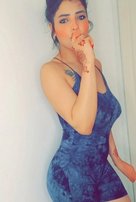 Sara, Escort, Muscat