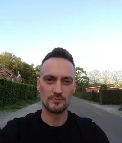 Viktor 33 Jaar — 2 / 4