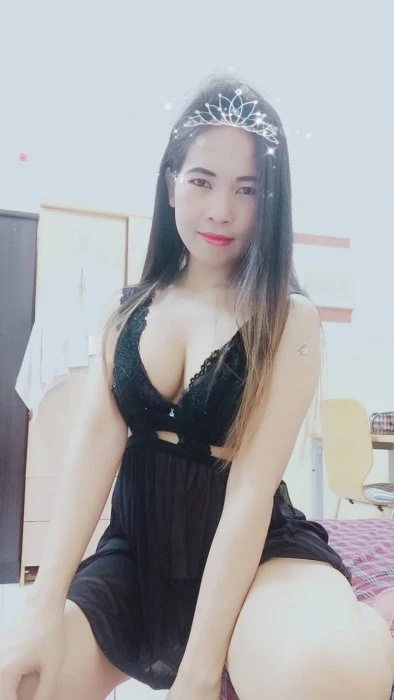 Deenee — 2 / 7