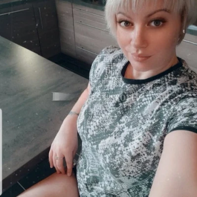 Hana, Escort, Brugge