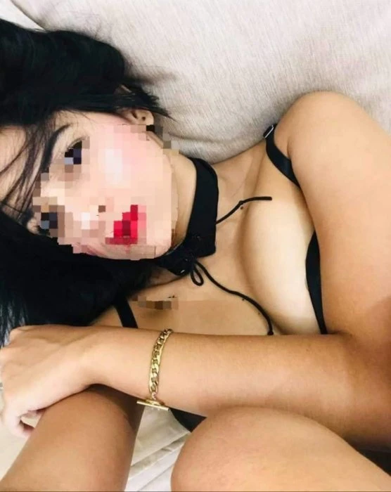 Bella — 4 / 5
