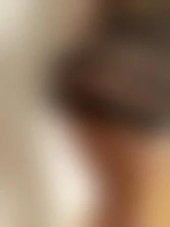 Selena Im Studio Royal — 2 / 4