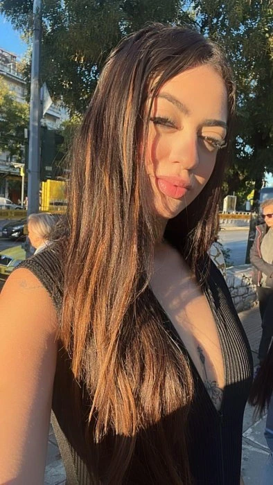 Alina — 2 / 4