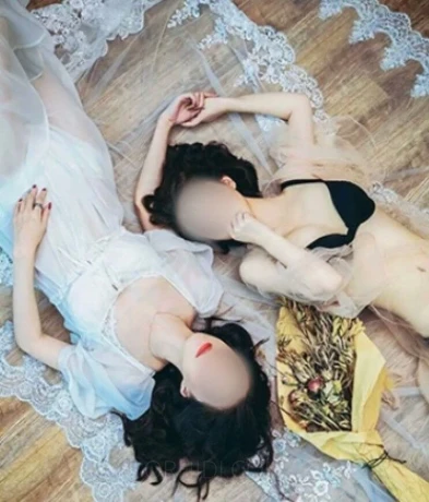 Japanische Duo — 1 / 3