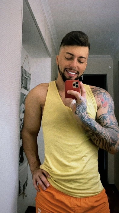 Nicolas — 11 / 12