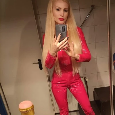 Lady Caroline Verheissungsvoll, Escort, Dortmund