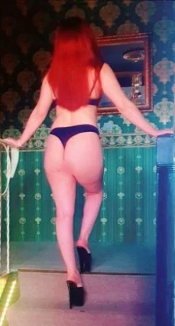 Darina Im Casablanca — 4 / 5